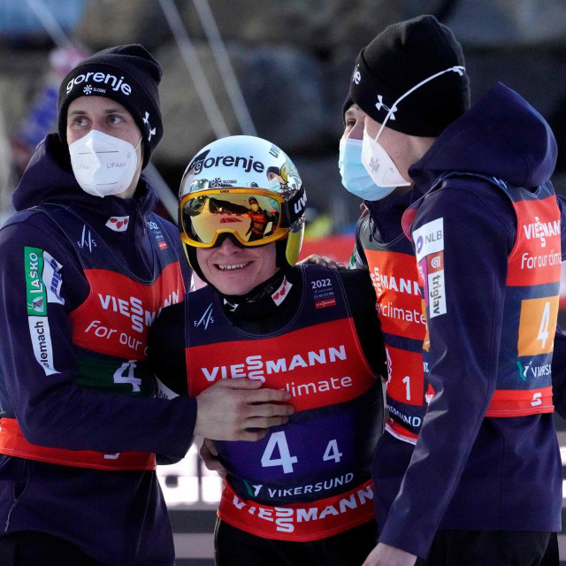 Dominantni slovenski kvartet
