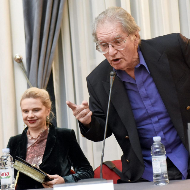 Promocija nove knjige Igora Mandića, Posmrtni dnevnik.
Na fotografiji: Milana Vuković Runjić i Igor Mandić
