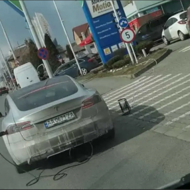 Tesla Model S
