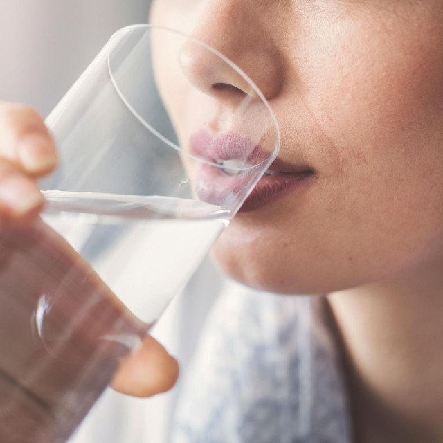 Voda može pomoći kod glavobolja, žgaravice, brzih otkucaju srca, viška kilograma, menstrualnih bolova…

