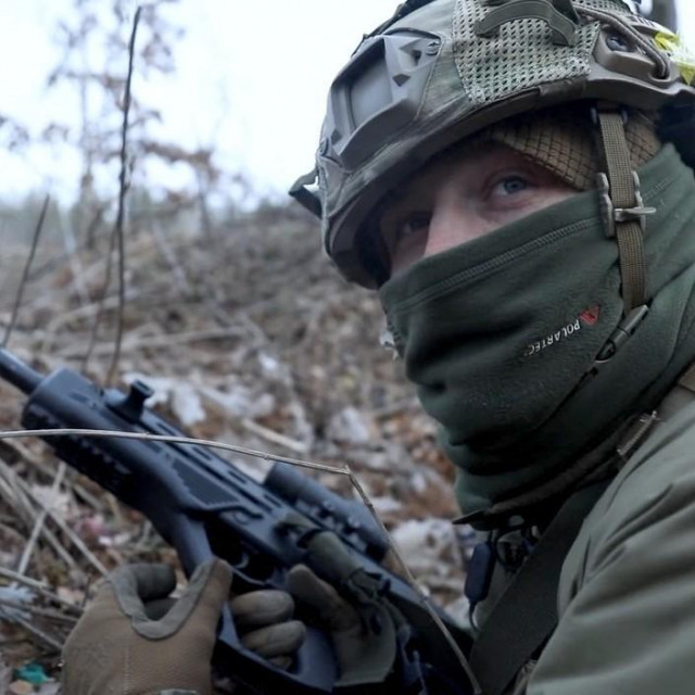 Ukrajinski vojnik pokraj Kijeva
