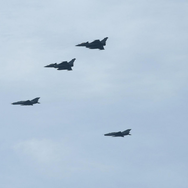 Zajedničko letenje i uvježbavanje pilota 191. Eskadrile lovačkih aviona i francuskih pilota aviona Rafale s nosača zrakoplova Charles de Gaulle.
