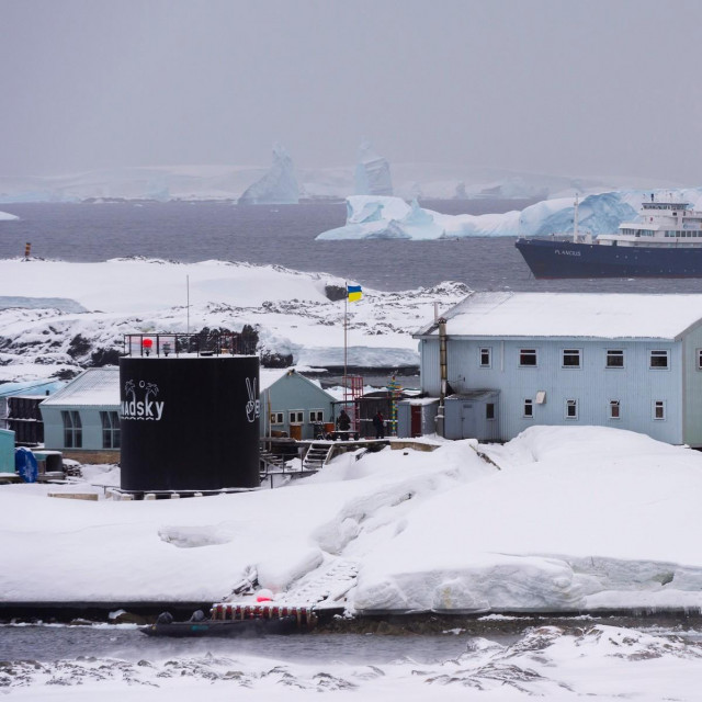 baza Vernadski na Antarktiku
