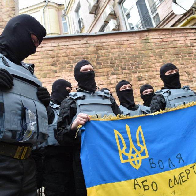 Azov
