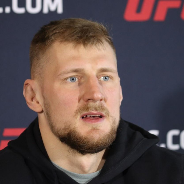 February 5, 2021, Las Vegas, Nevada, Las Vegas, NV, United States: Las Vegas, NV - February 4: Alexander Volkov interacts with media during the UFC Vegas 18 Press Conference at UFC Apex on February 5, 2021 in Las Vegas, Nevada, United States.,Image: 589138553, License: Rights-managed, Restrictions:, Model Release: no, Credit line: Diego Ribas/Zuma Press/Profimedia
