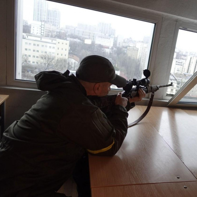 Ukrajinski snajperist, ilustracija
