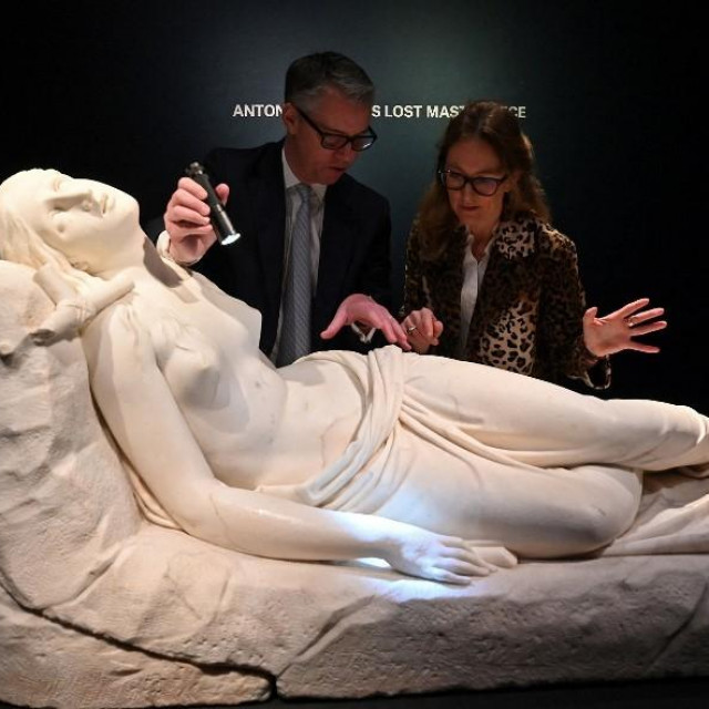 ”Ležeća Magdalena”
