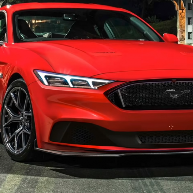 2025. Ford Mustang (digitalni prikaz)
