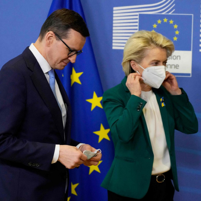 Mateusz Morawiecki i predsjednica Europske komisije Ursula von der Leyen
