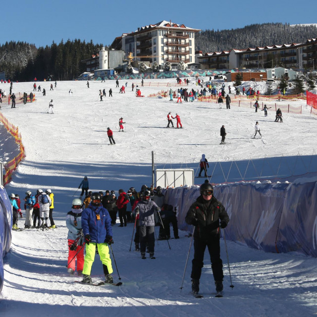 U sovjetsko vrijeme Bukovel je bio lovište komunističke elite. No, 2003. godine mjesto se počelo pretvarati u odmaralište sa 75 kilometara padina i tri umjetna jezera
