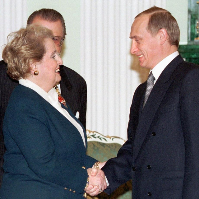 Madeleine Albright i Vladimir Putin
