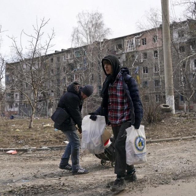 Mariupolj je tjednima u okruženju
