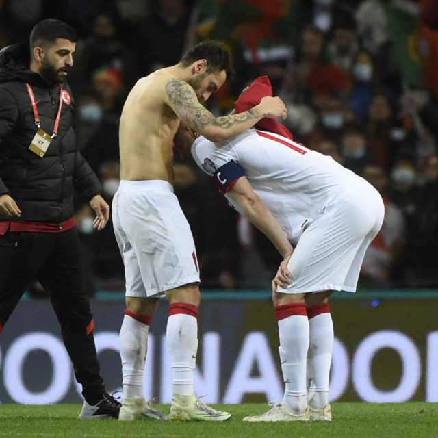 Suigrač tješi Buraka Yilmaza
