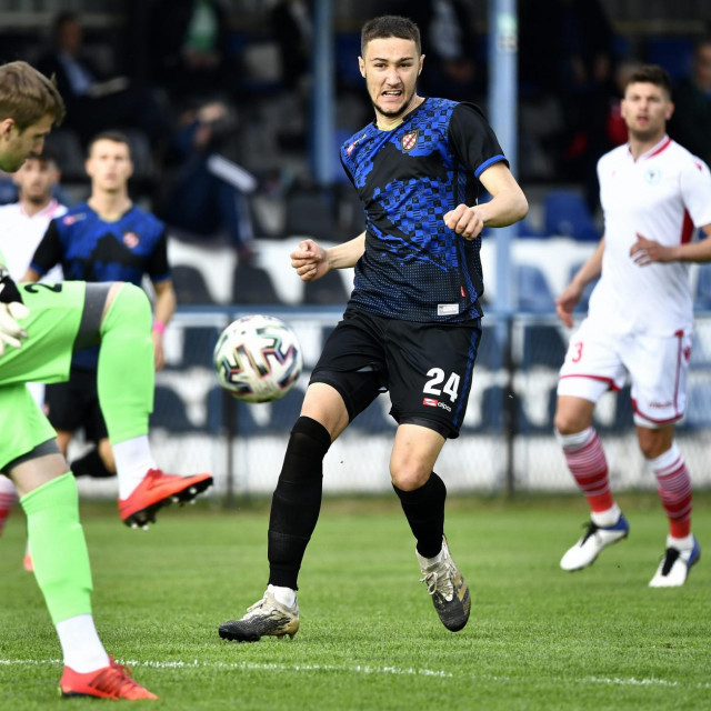 Karlo Perić u dresu Hrvatskog dragovoljca
