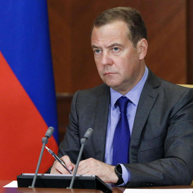 Dmitrj Medvedev
