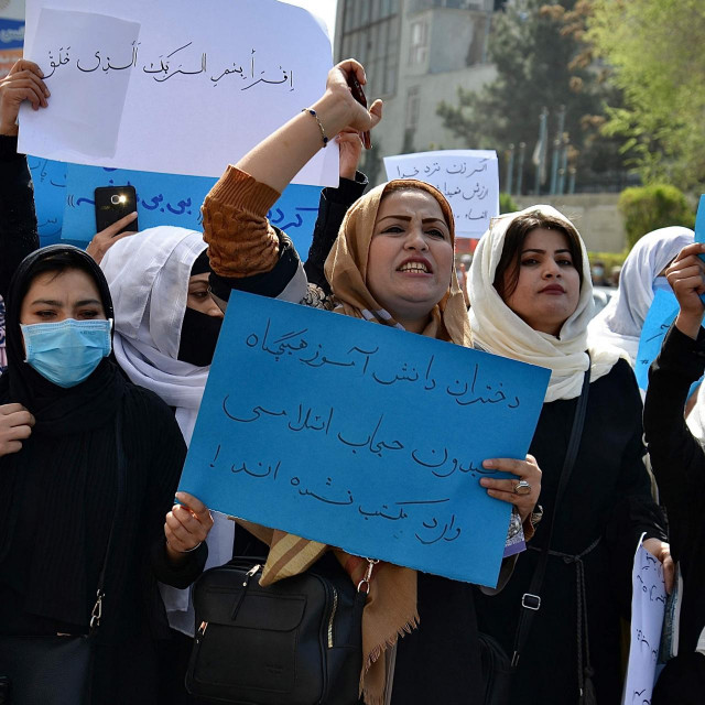 Prosvjed ispred ministarstva obrazovanja
