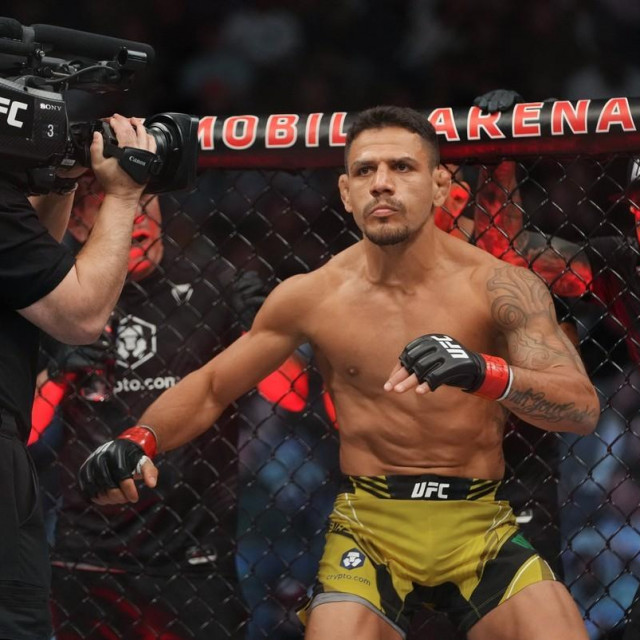 Rafael dos Anjos
