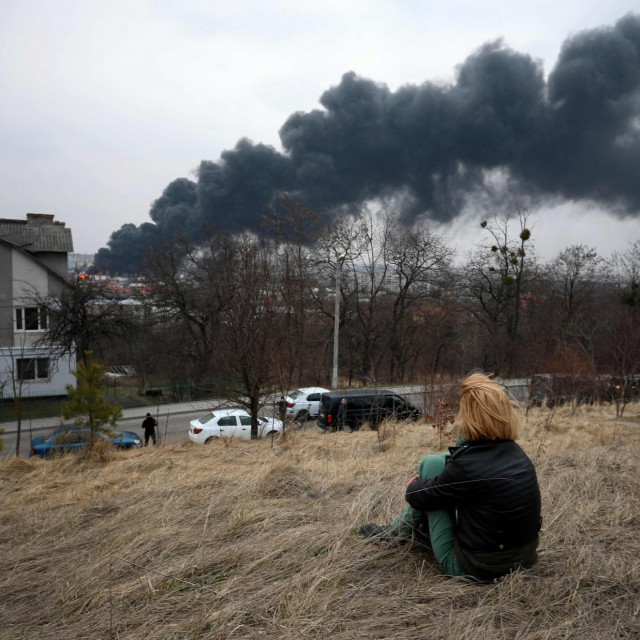 Dim nakon zračnih napada na Lavov
