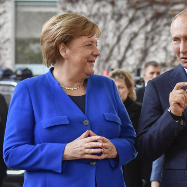 Njemačka kancelarka Angela Merkel i ruski predsjednik Vladimir Putin na mirovnom summitu o Libiji u siječnju 2020. 
