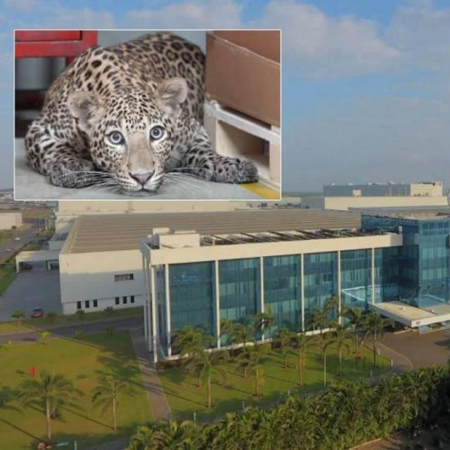 Mercedesova tvornica, Maharashtra, Indija
