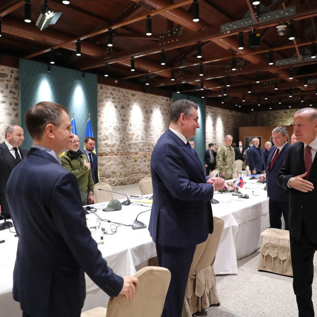 Recep Tayyip Erdogan pozdravlja ukrajinsku i rusku delegaciju