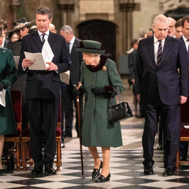 Kraljica Elizabtea II i princ Andrew