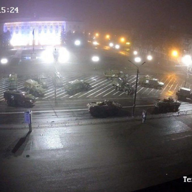 Ruska vojna vozila u Hesonu, fotografija iz 2. ožujka