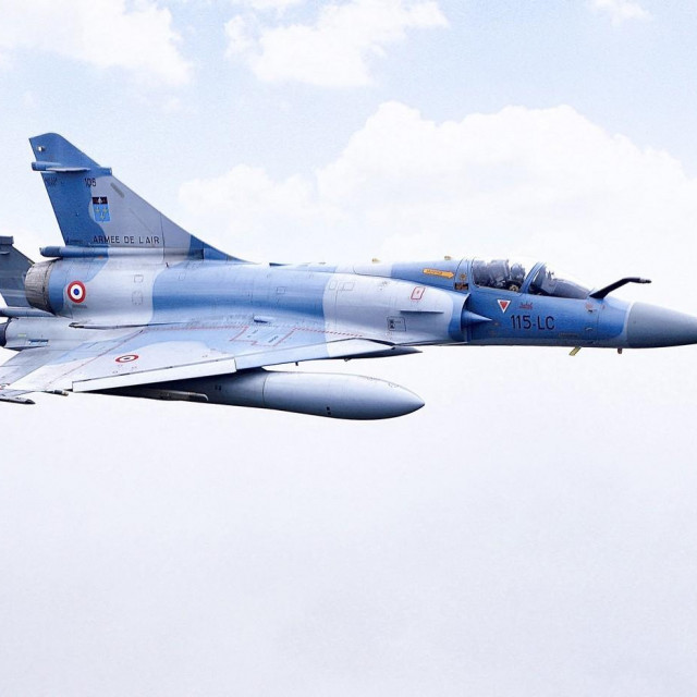 Borbeni avion Mirage 2000