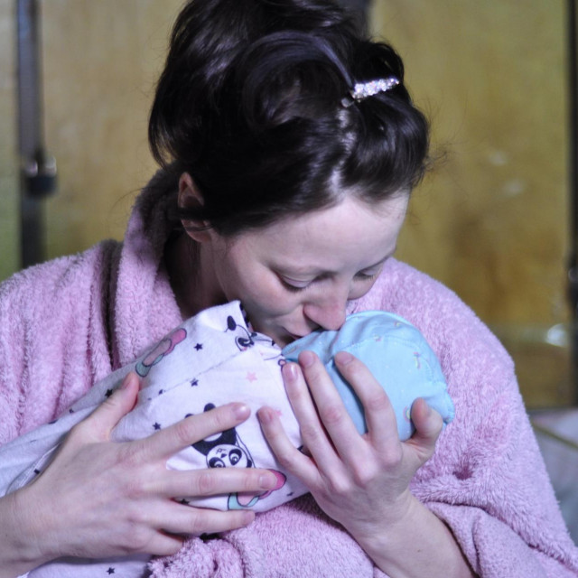 Yuliya (38) i njezina beba Vera 