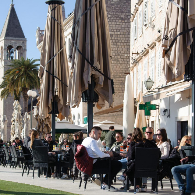Istraživanje je usmjereno mladima u općinama i gradovima u okolici Splita / na slici Trogir