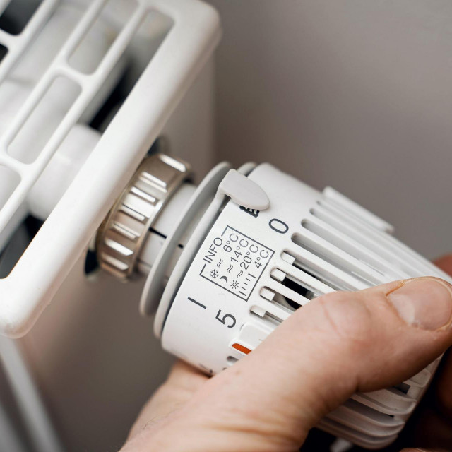 Nizozemske vlasti građane pozivaju da obuku ”toplu jaknu ili džemper, čarape i papuče”