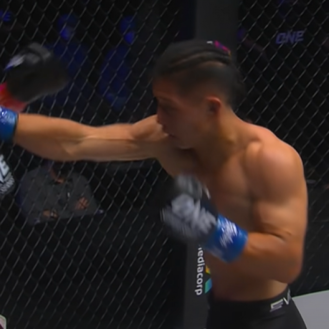 Capitan Petchyindee vs. Hiroki Akimoto