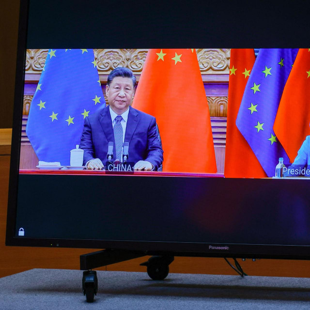 Xi Jinping i Ursula von der Leyen 