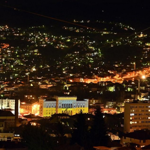 Sarajevo noću, Vijećnica u bojama ukrajinske zastave