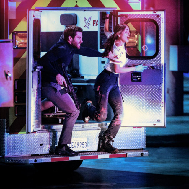 Jake Gyllenhaal i Eiza Gonzalez u ”Hitnoj pomoći”