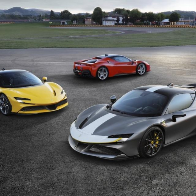 Ferraro SF90 gama