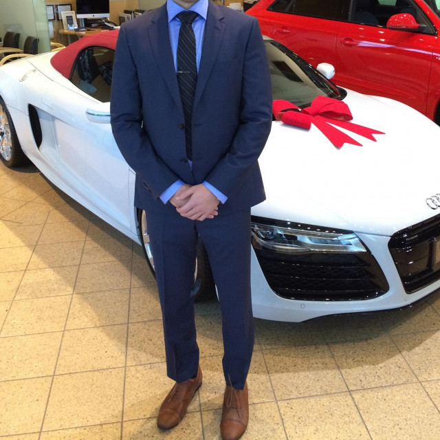 Naručeni R8 i prodavač