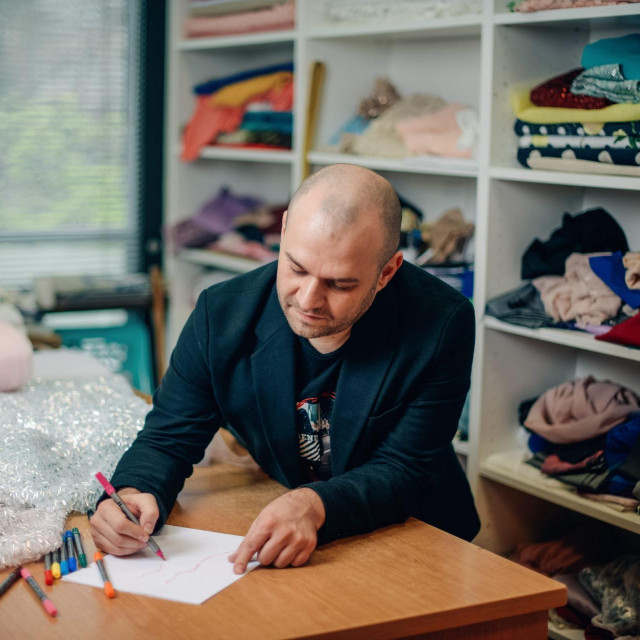 Modni dizajner Ivica Skoko koji ove godine slavi 25 godina rada