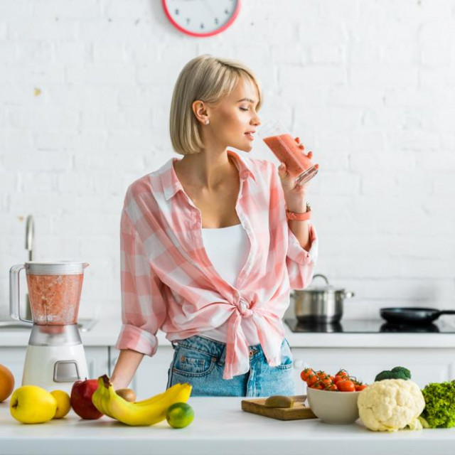 Smoothieji osiguravaju organizmu optimalnu hidrataciju, obilje vitamina i nutrijenata, kao i pozamašnu zalihu antioksidansa.
