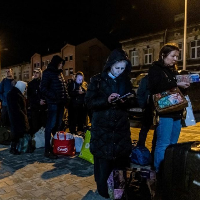 ilustrativna fotografija ukrajinskih izbjeglica