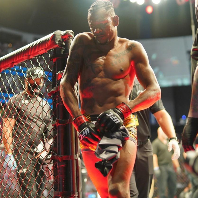 Alex Oliveira