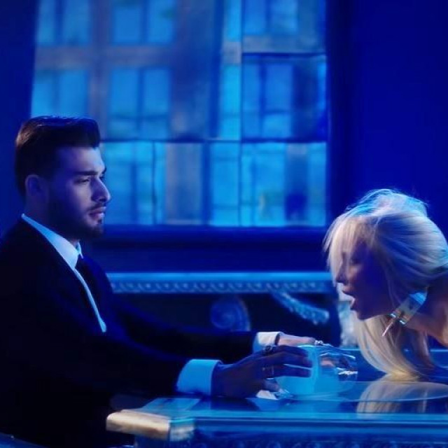Sam Asghari i Britney Spears u spotu za Slumber Party