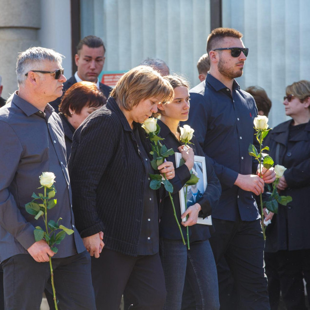 Obitelj Tot


 
