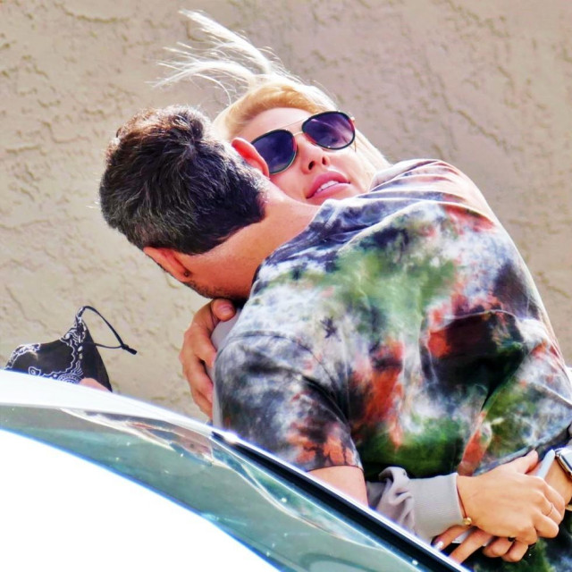 Brian Austin Green i Sharna Burgess