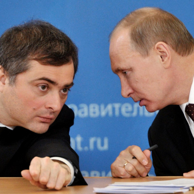 Vladislav Surkov i Vladimir Putin