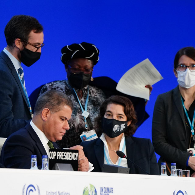 Predsjednik summita Cop 26, Alok Sharma i njegovi savjetnici