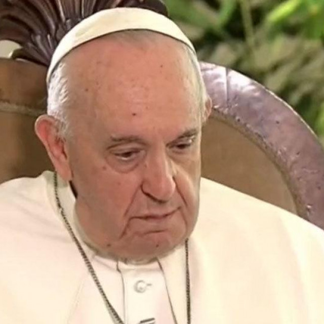 Papa Franjo tijekom inervjua