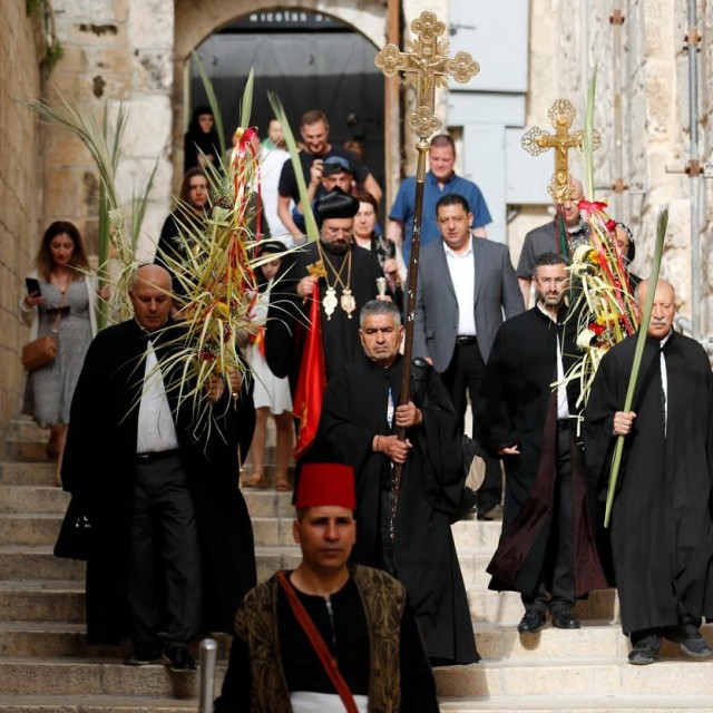 Procesija u Bazilici Svetog groba