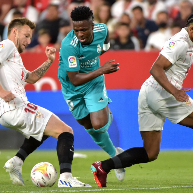 Ivan Rakitić, Vinicius Junior i Jules Kounde