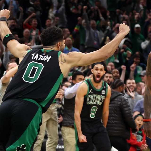 Jayson Tatum zabio je sa zvukom sirene